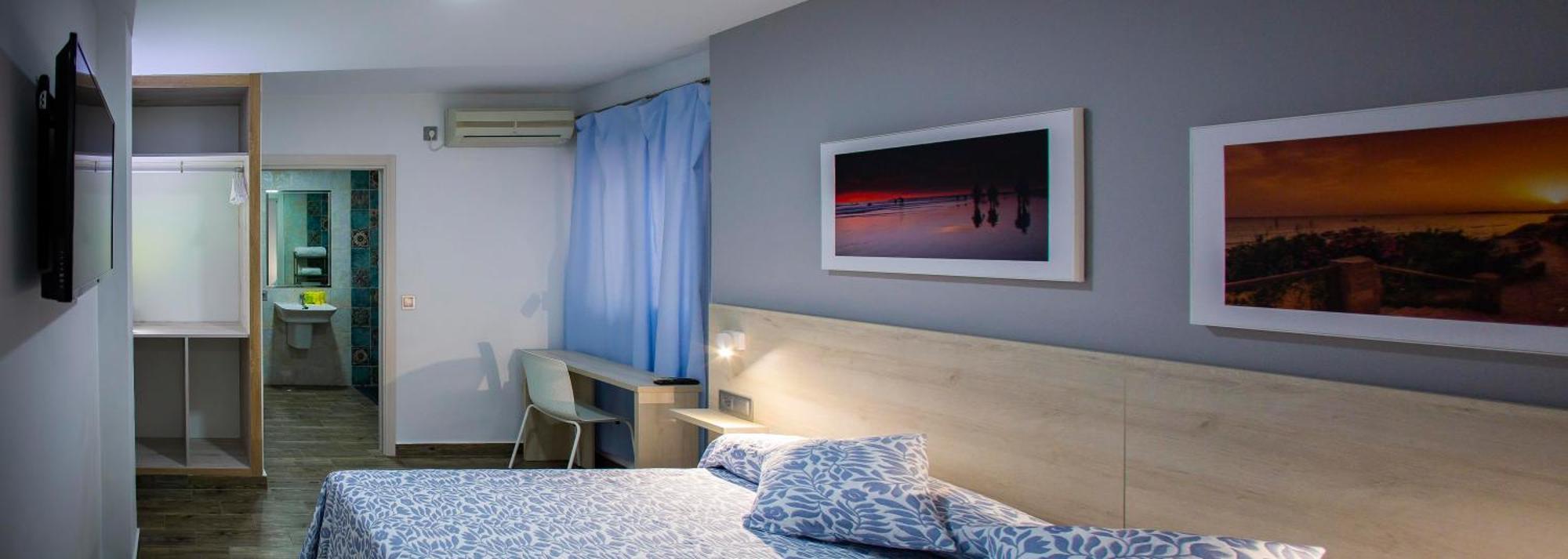 Hotel Bari Conil De La Frontera Exterior photo