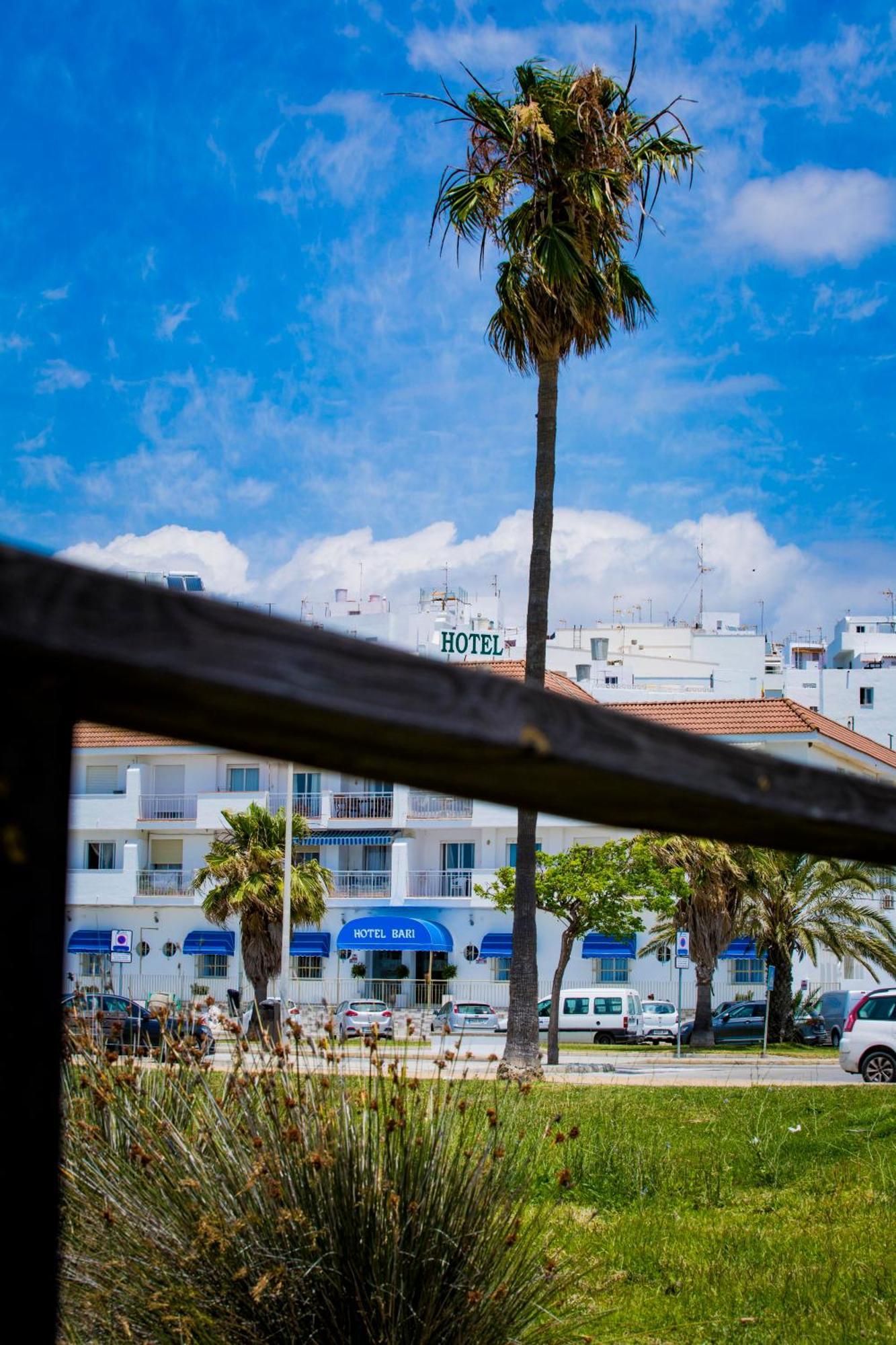 Hotel Bari Conil De La Frontera Exterior photo